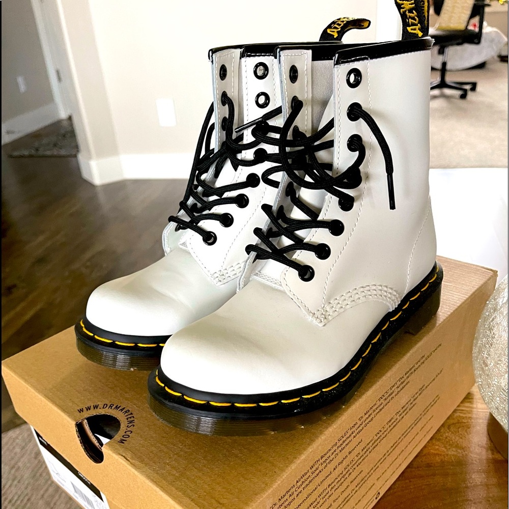 Dr. Marten’s white size 5
